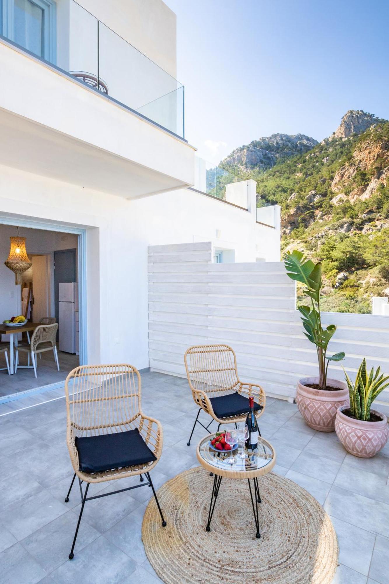 Yploui Suites Karpatos Zewnętrze zdjęcie