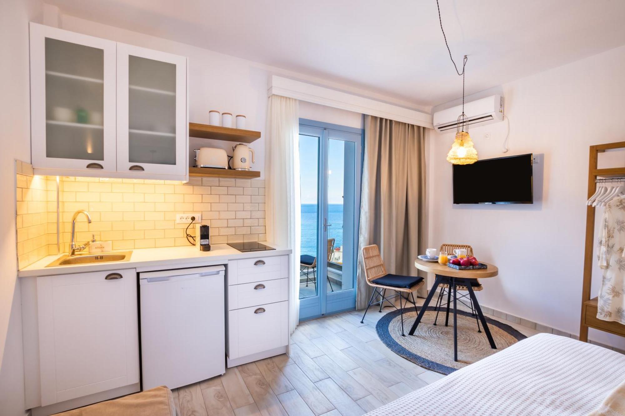 Yploui Suites Karpatos Zewnętrze zdjęcie