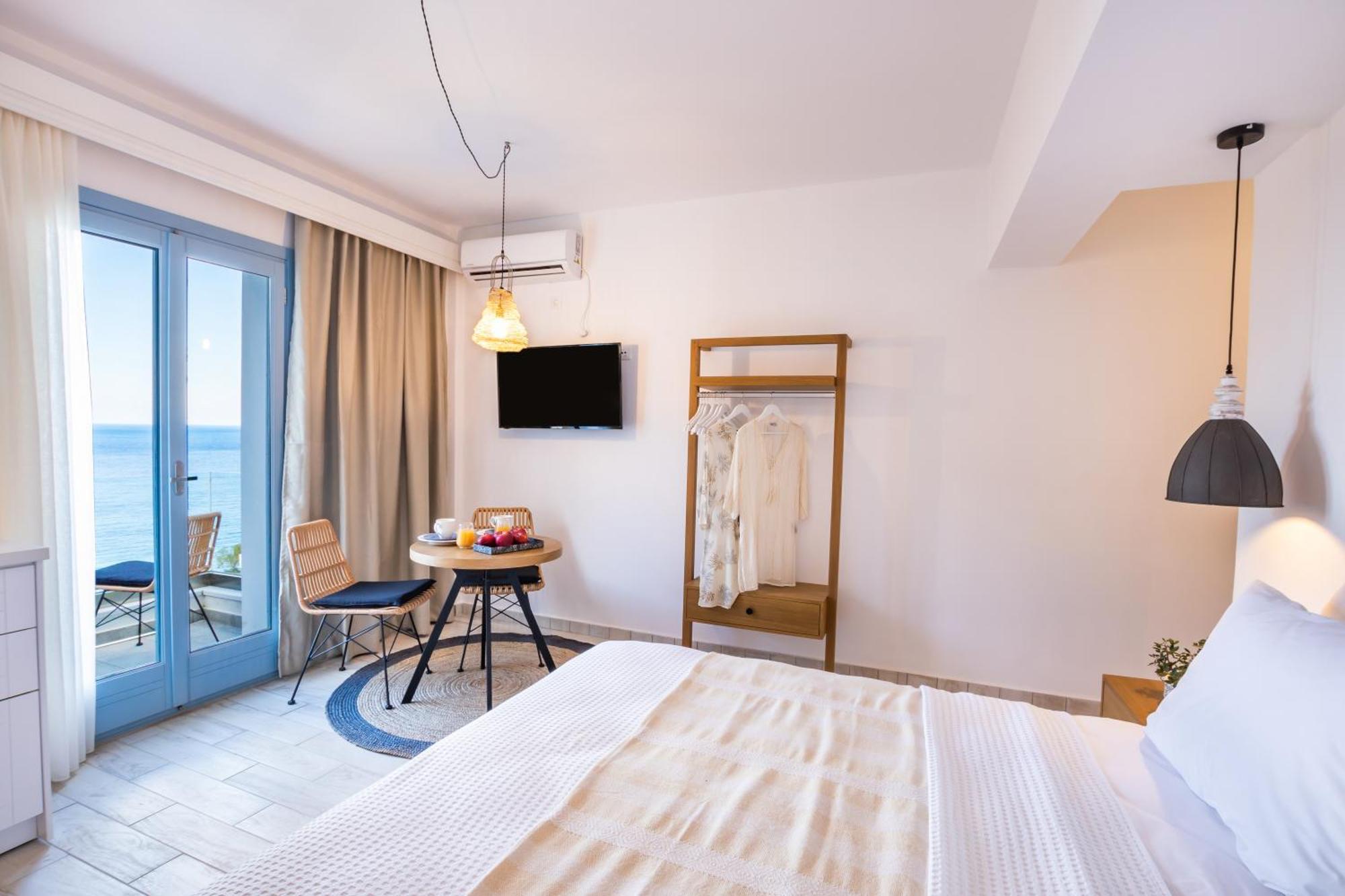 Yploui Suites Karpatos Zewnętrze zdjęcie