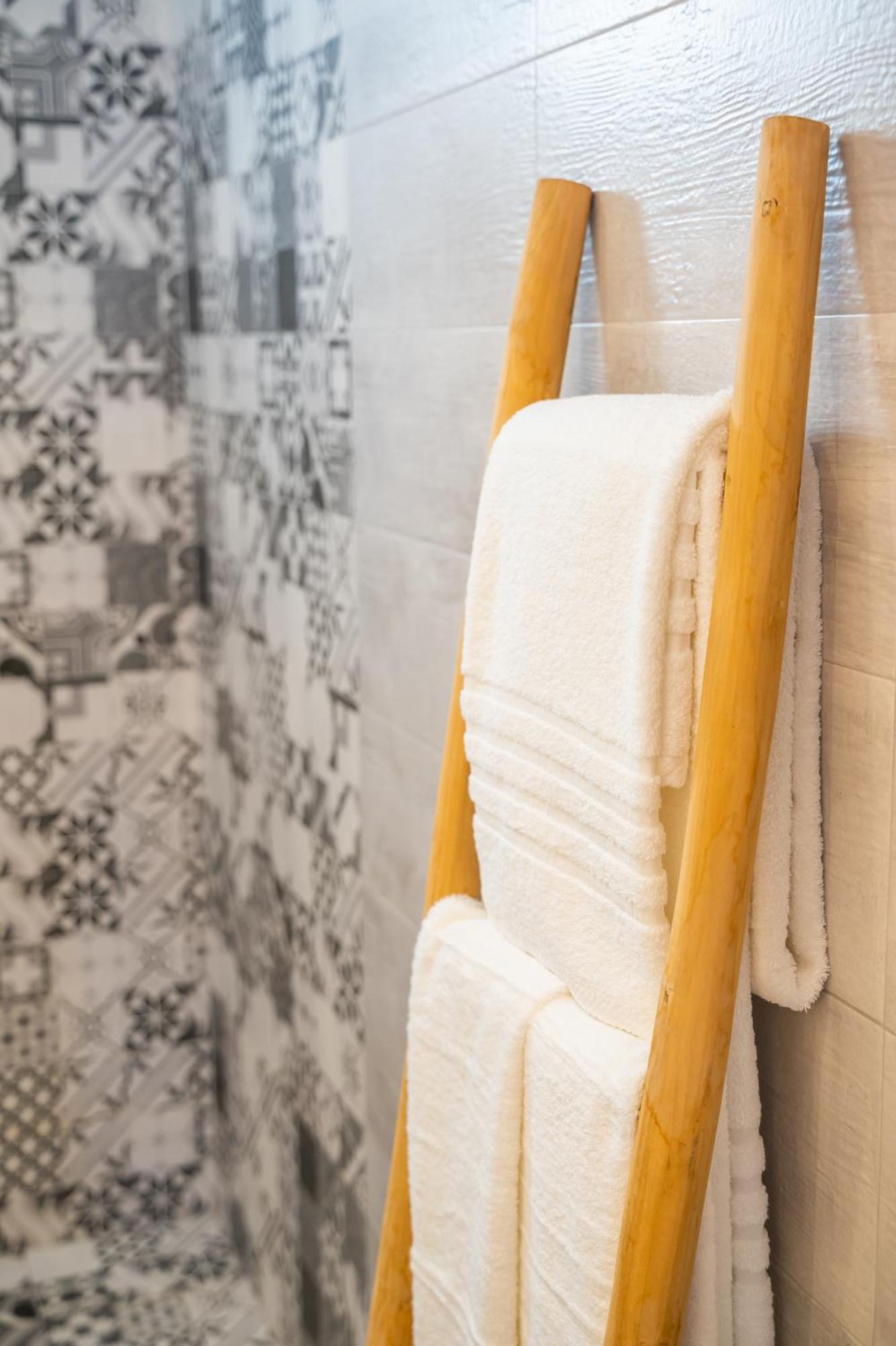 Yploui Suites Karpatos Zewnętrze zdjęcie
