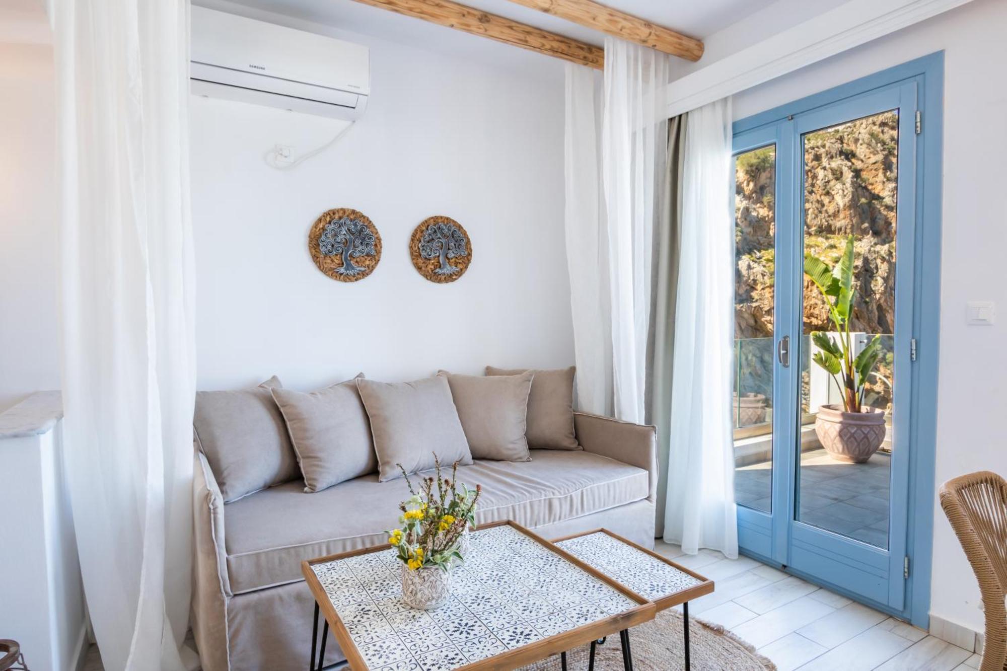 Yploui Suites Karpatos Zewnętrze zdjęcie
