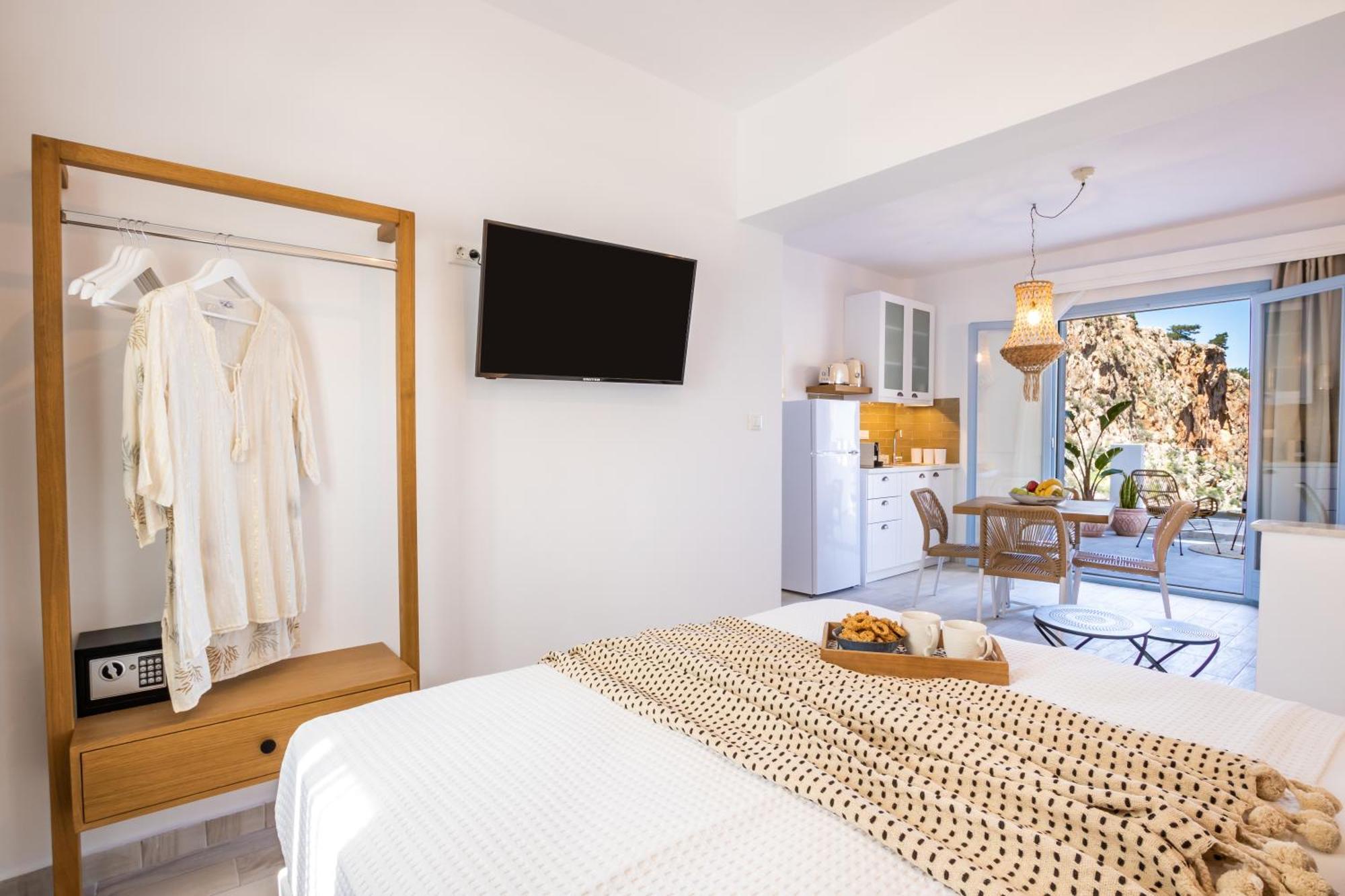 Yploui Suites Karpatos Zewnętrze zdjęcie